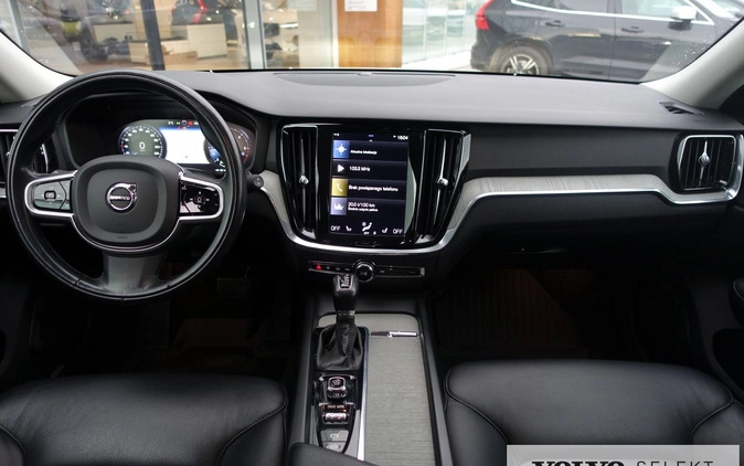 Volvo V60 Cross Country cena 149900 przebieg: 135284, rok produkcji 2020 z Kolonowskie małe 631